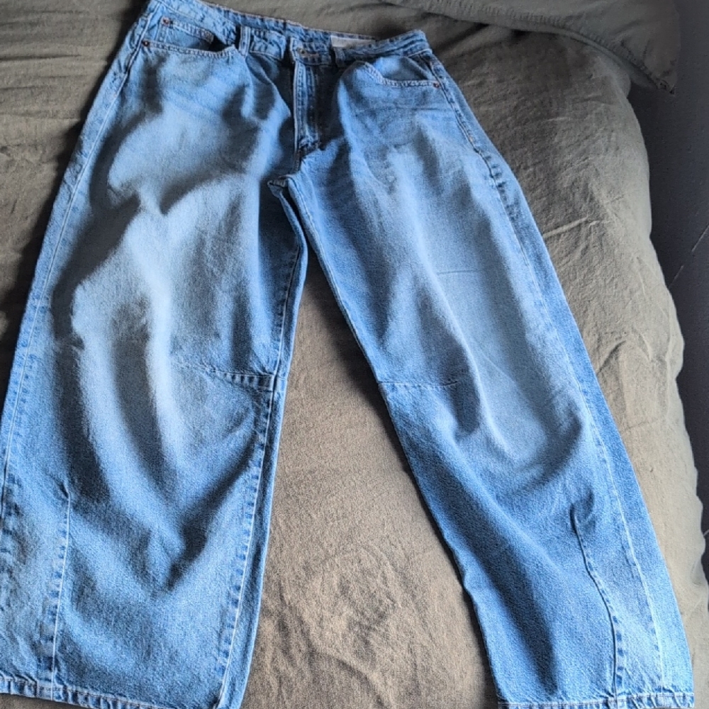 Zara barrel Leg Jean